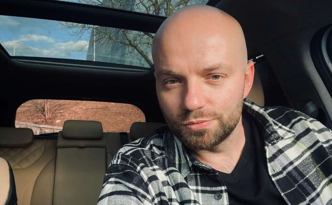 Слава Демин назвал имена звезд, которые предлагали ему интим