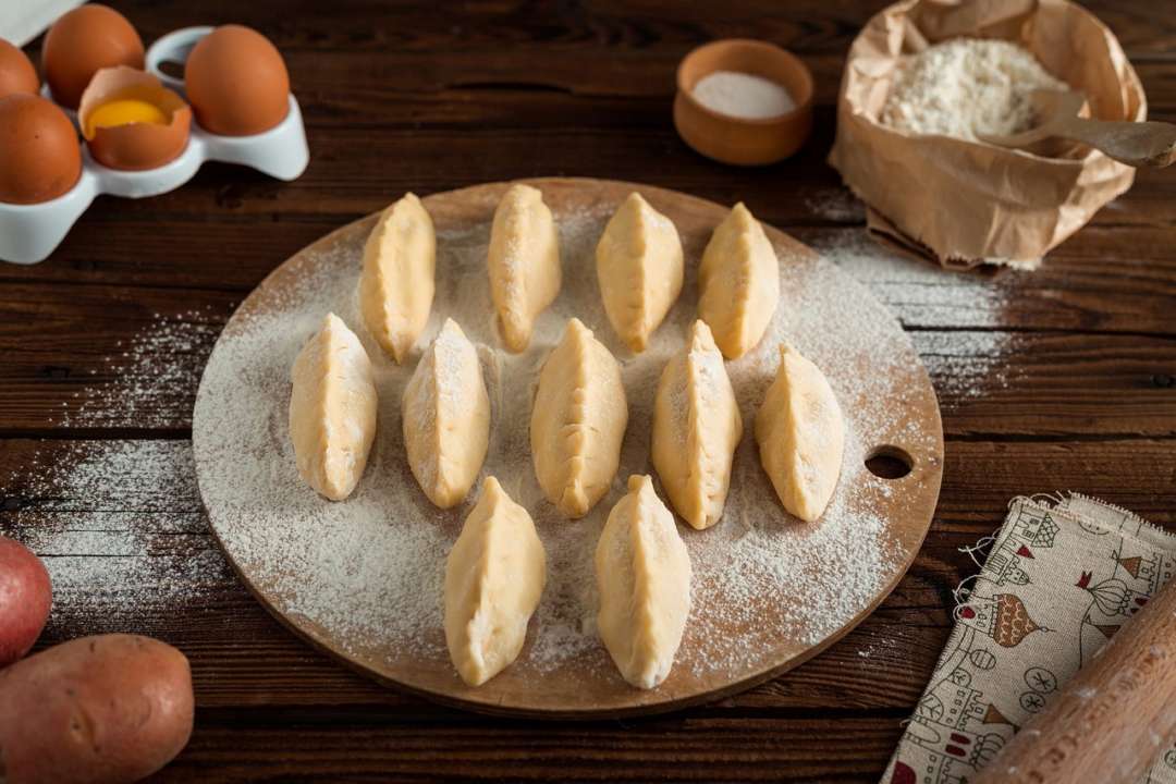 Рыхлое и нежное: как приготовить идеальное тесто для вареников