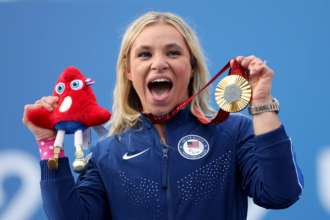 Американська паралімпійська чемпіонка пожертвує частину призових українським дітям / Фото: Michael Steele/Getty Images Американська паралімпійська чемпіонка пожертвує гроші з призових дітям, які постраждали від війни