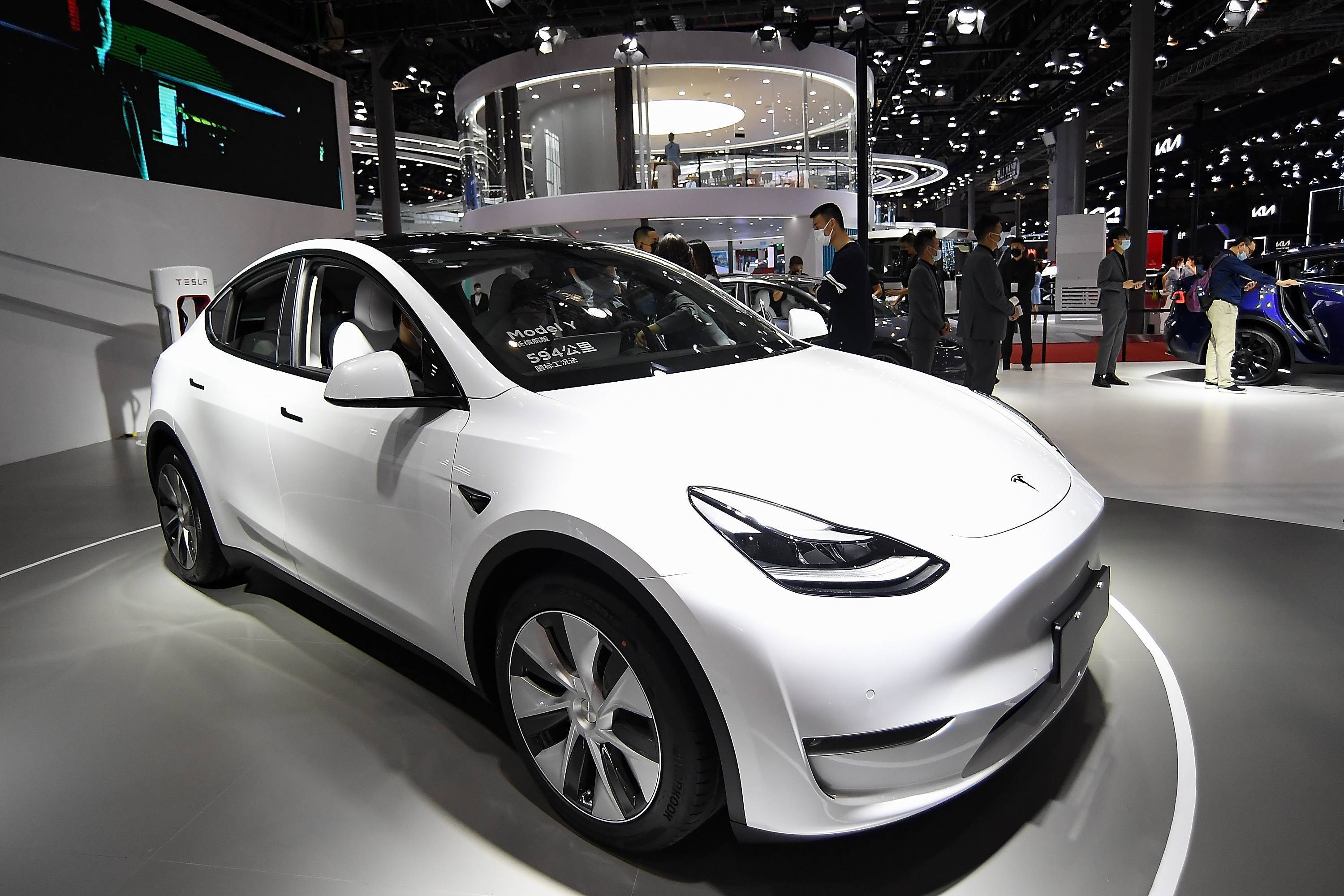 Tesla Model Y став найбезпечнішим автомобілем 2022 року