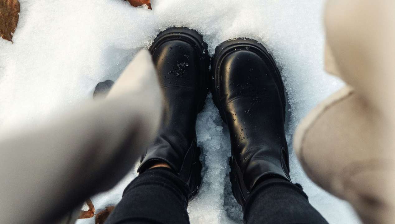 Корисні поради, як утеплити ноги взимку/Фото: pexels Як утеплити ноги взимку: три поради, які врятують у люті морози