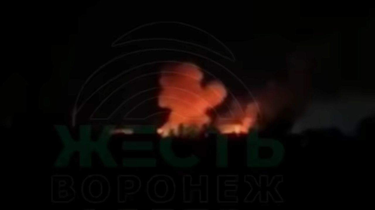 У рф безпілотники завітали до нафтобази у Воронезькій області