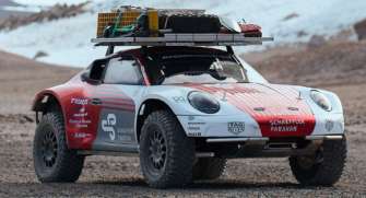 Porsche 911 подготовили для гонок по бездорожью/Фото: Porsche Porsche