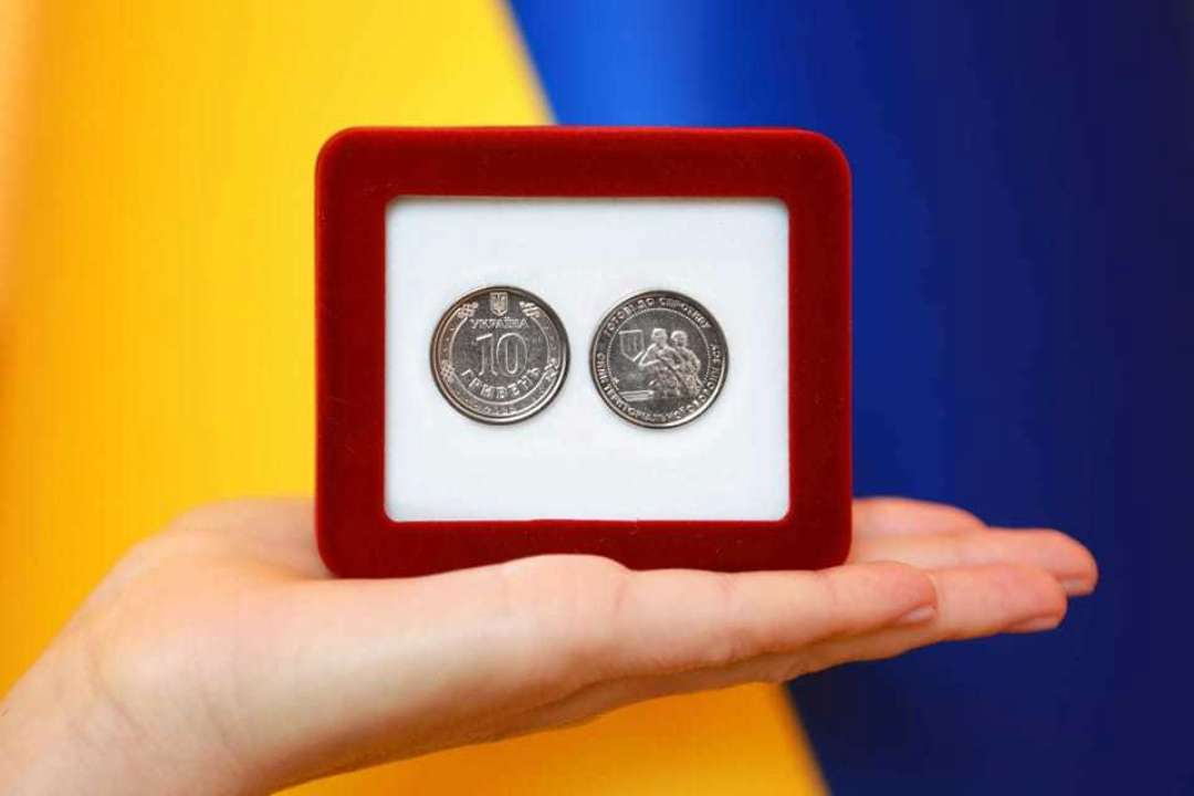 Украинские памятные монеты попали в сотню лучших монет мира: как они выглядят