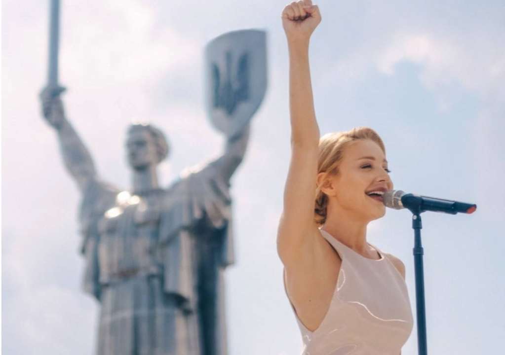 "One nation under love" – Тина Кароль совместно с Дайан Уоррен выпустили песню ко Дню Независимости