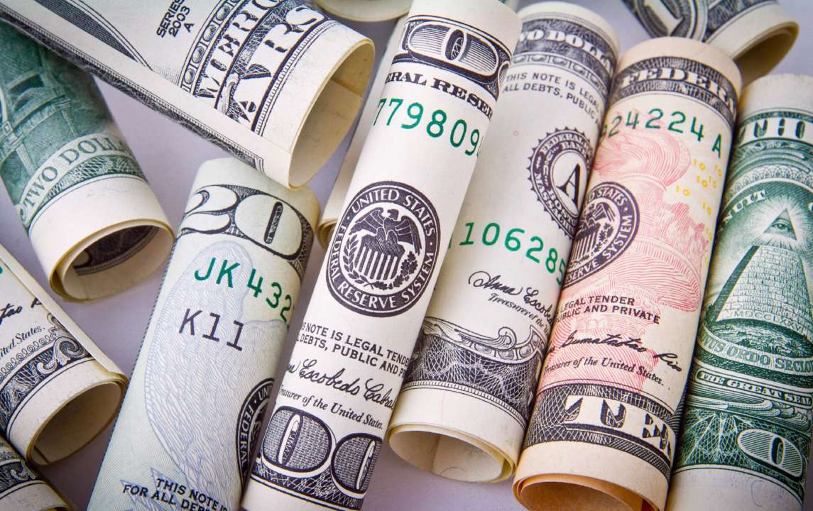 Курс долара і євро на 20 квітня 2024 року в Україні. Фото: Pexels скільки коштує сьогодні євро