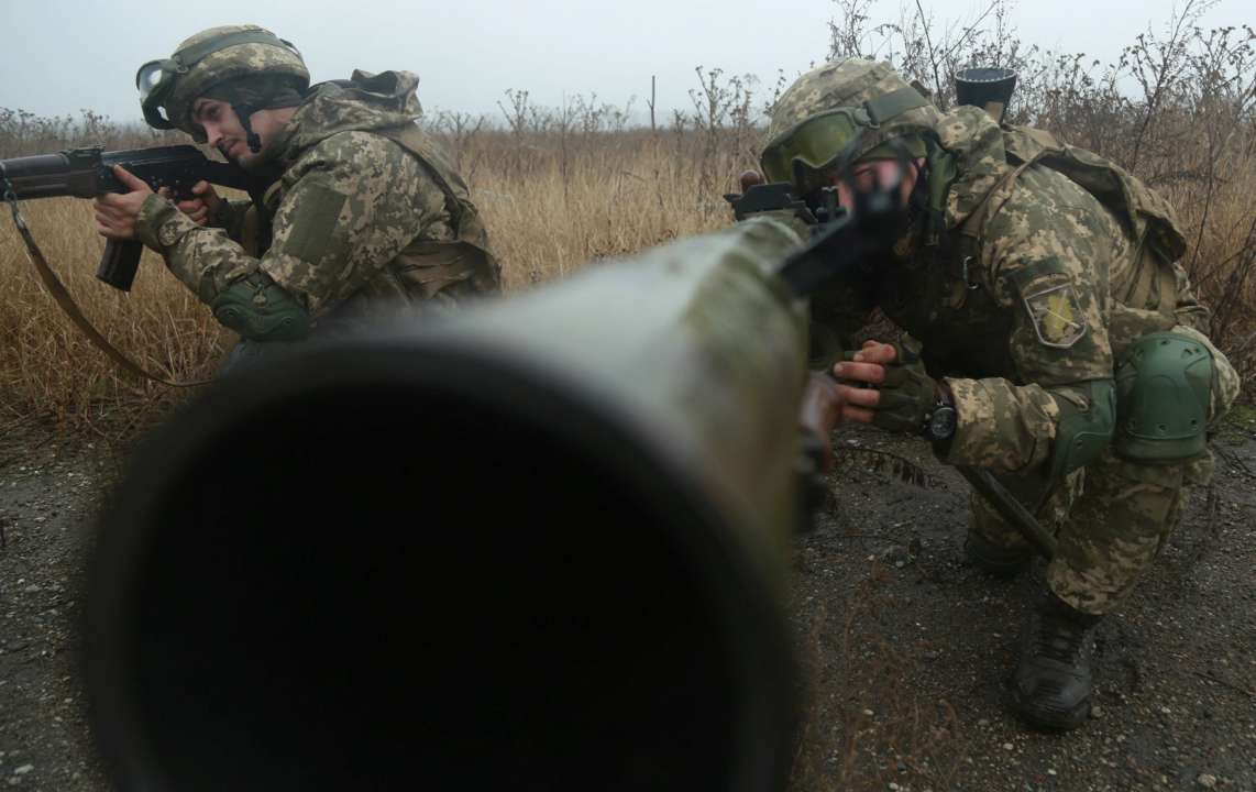 На Донбассе погиб украинский военный: боевики открывали огонь из запрещенного вооружения