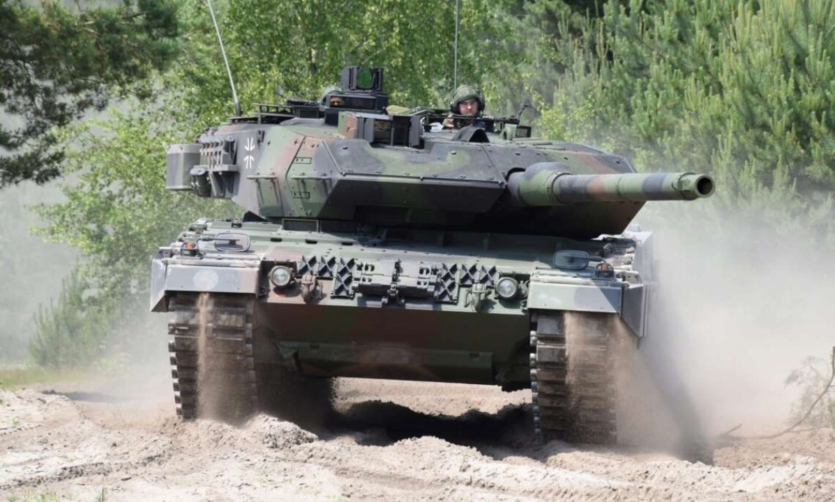 В Испании анонсировали передачу нового пакета помощи Украине с танками Leopard/Фото: Krauss-Maffei Wegmann Танки Leopard, боеприпасы и ракеты к Patriot: Испания анонсировала передачу Украине пакета помощи