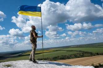 Нардеп заявив, що зростання правого руху в Україні становить загрозу демократії: реакція військового Нардеп заявив, що зростання правого руху в Україні становить загрозу демократії: реакція військового
