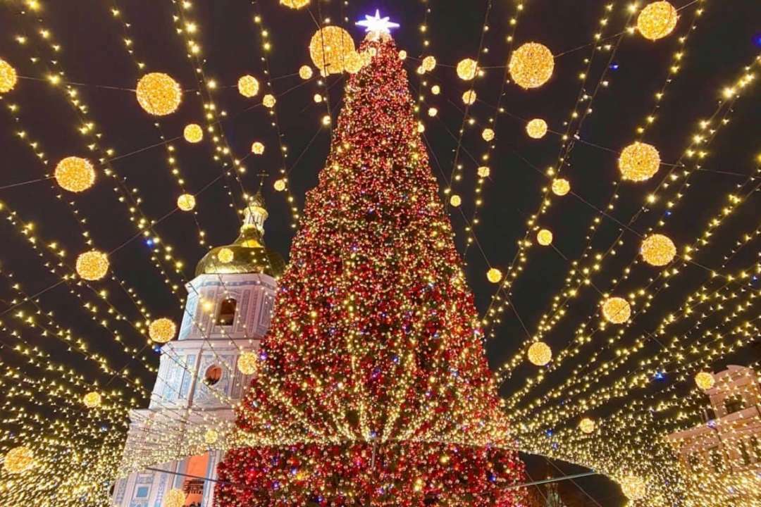 Сказочная пора: Рождественский Киев показали с высоты птичьего полета. Видео