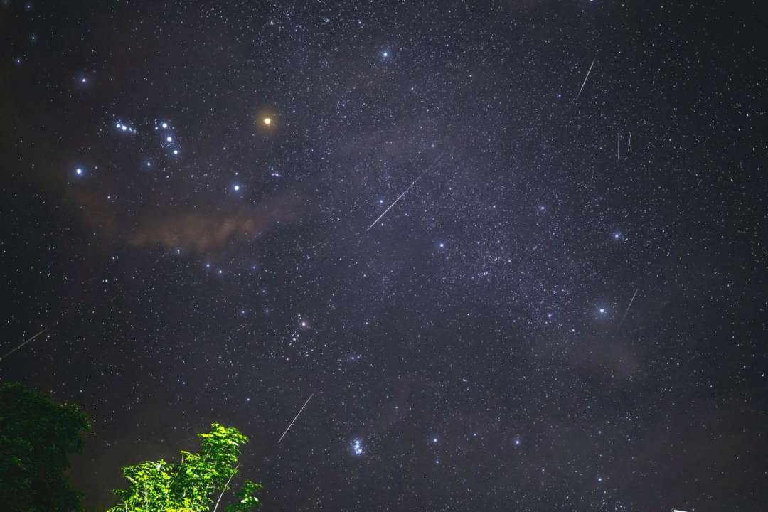 Метеоритный дождь в мае 2022 года. Фото: Pixabay/Автор- Arman Alcordo Метеорит