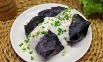 Невероятный вкус: готовим голубцы из красной капусты/Фото: Pinterest Красочные и ароматные: пошаговый рецепт голубцов из красной капусты