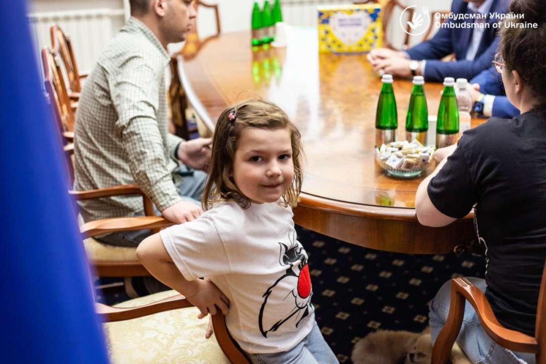 Украина вернула из рф ребенка защитников Мариуполя, которые были в плену/Фото: Дмитрий Лубинец Украина вернула из рф ребенка защитников Мариуполя, которые были в плену/Фото: Дмитрий Лубинец