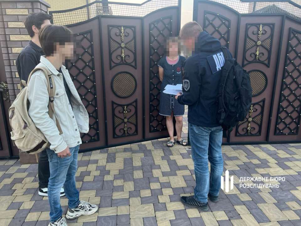 Правоохранителя подозревают в организации незаконного вывоза мужчин за границу/Фото: ГБР Правоохранителя из Ровенской области подозревают в организации незаконного вывоза мужчин за границу