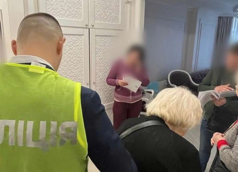Экс-директору столичной ритуальной службы и его сообщнице сообщено о подозрении/Фото: Офис генпрокурора