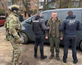 Нацполіція затримала "смотрящого" за Уманським районом та начальника колонії/Фото: Нацполіція Нацполіція затримала "смотрящого" за Уманським районом та начальника колонії/Фото: Нацполіція
