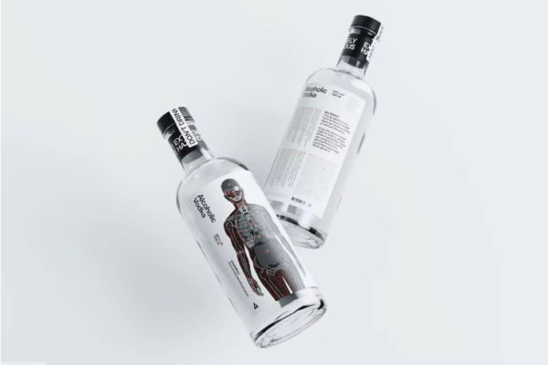 Фото: Alcoholic Vodka Чесність і маркетинг: у Швеції випустили горілку, яка закликає її не пити