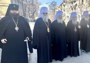 Члени УПЦ МП прийшли до Офісу президента України / Фото: УПЦ МП/Facebook Священнослужителі УПЦ МП