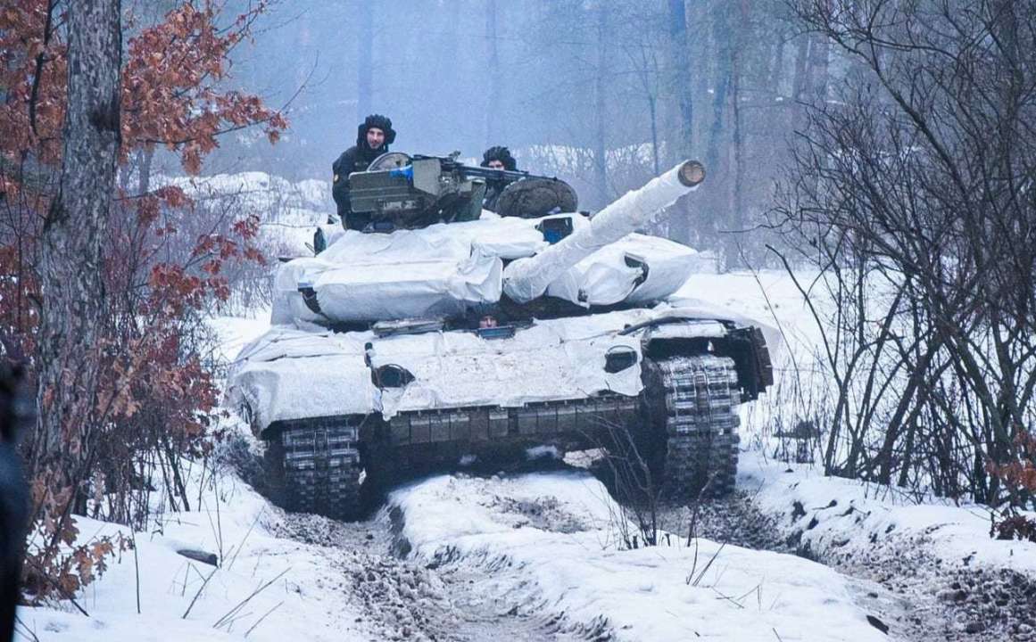 На Донбассе ранили украинского солдата/Фото: facebook.com/pressjfo.news На Донбассе ранили украинского солдата