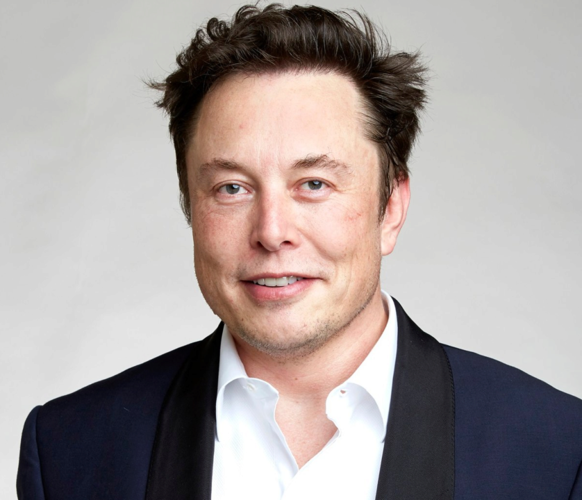 Бывшая девушка основателя SpaceX Илона Маска смогла продать его старые вещи на аукционе