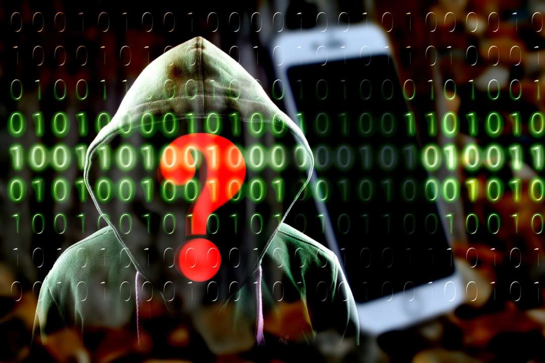 Як дізнатися, чи є вірус на телефоні. Фото: Pexels вірус на смартфоні