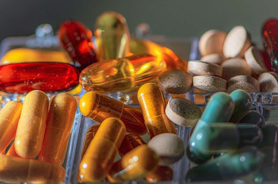 Експосадовця МОЗ судитимуть за реєстрацію неефективних ліків / Фото: Pixabay Колишнього працівника МОЗ судитимуть через реєстрацію недосліджених ліків проти коронавірусу