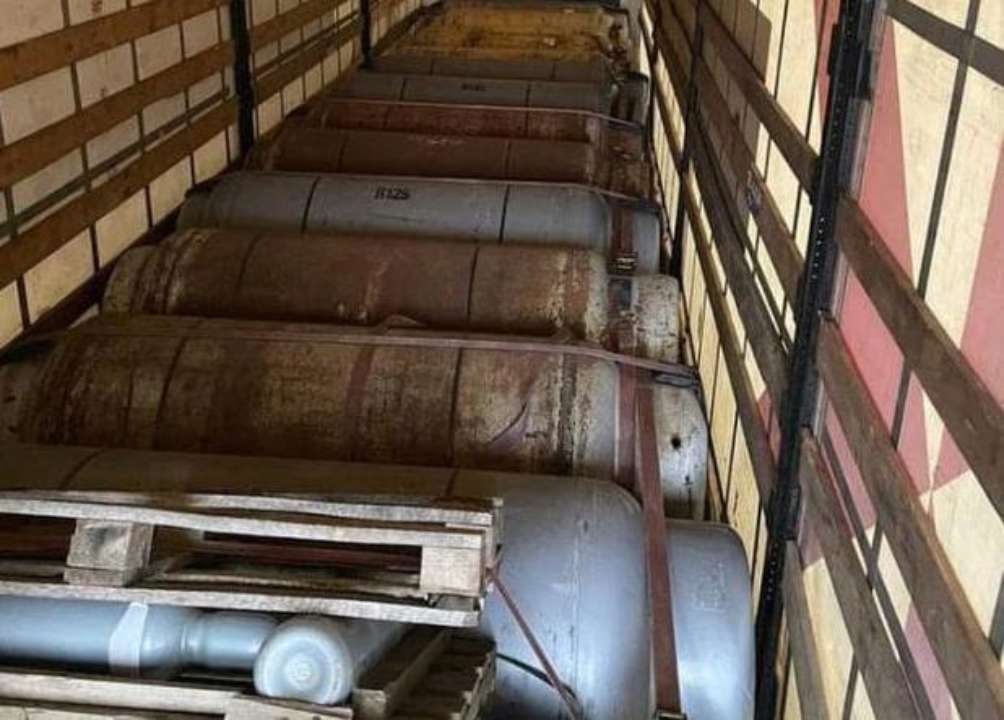 Співробітники митної служби запобігли незаконному ввезенню комерційного вантажу під виглядом гуманітарки / Фото: t.me/UkraineCustoms