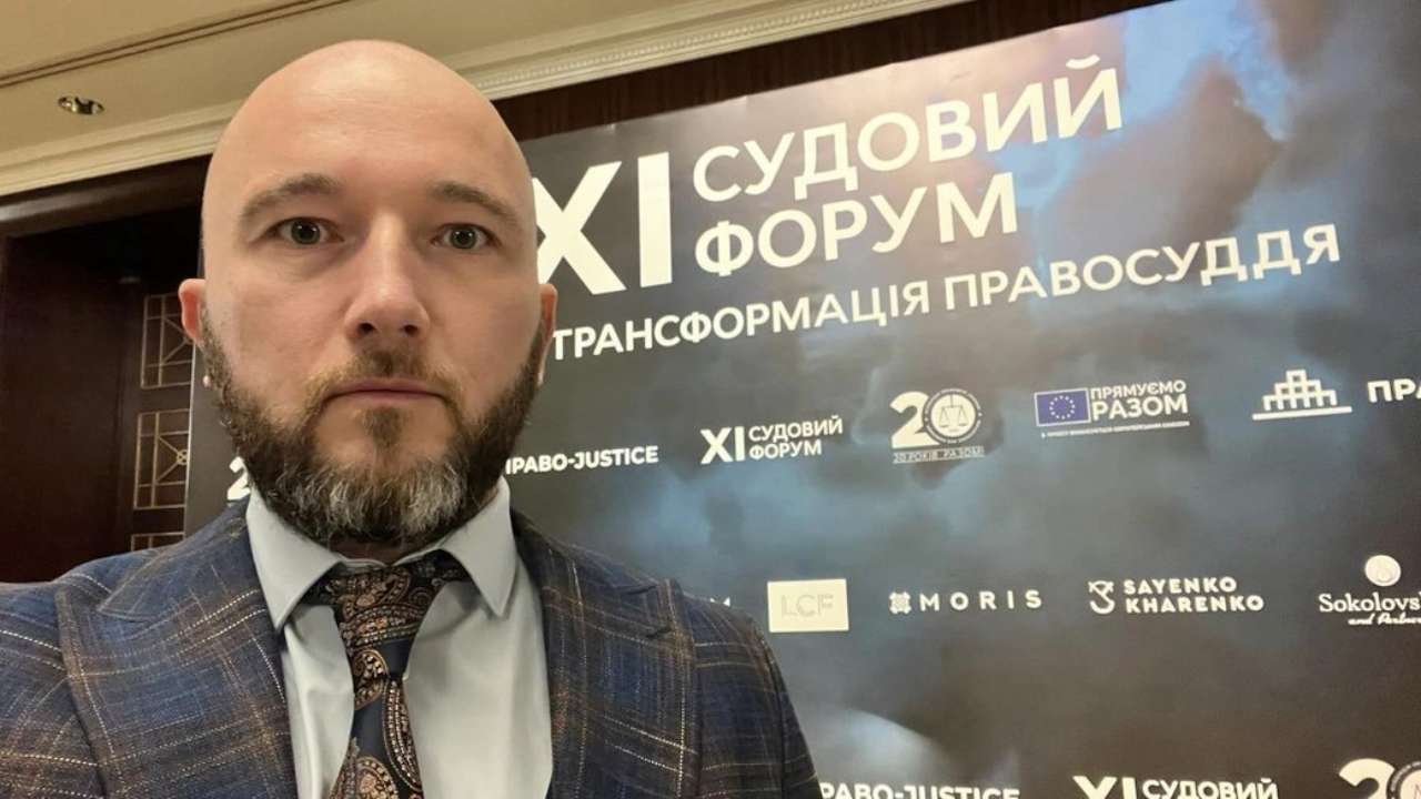 Судья Тандыр переоформил имущество на жену и развелся с ней/Фото: Facebook Судья Тандыр переоформил имущество на жену и развелся с ней/Фото: Facebook