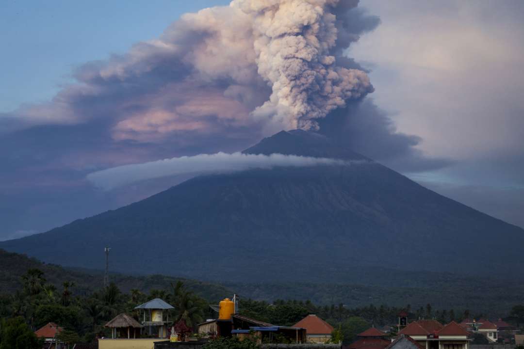 Фото:Getty Images/Автор: Andri Tambunan вчені передбачили катастрофічне виверження найбільшого вулкана на Землі