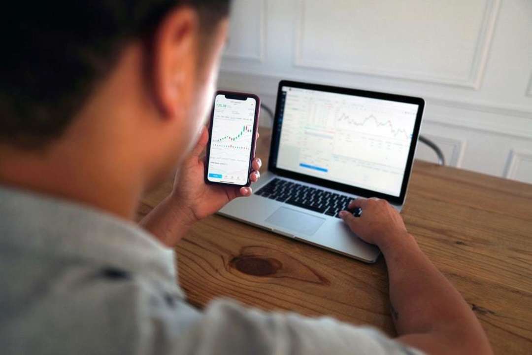 Після перейменування Facebook акції канадської компанії Meta злетіли на 25%