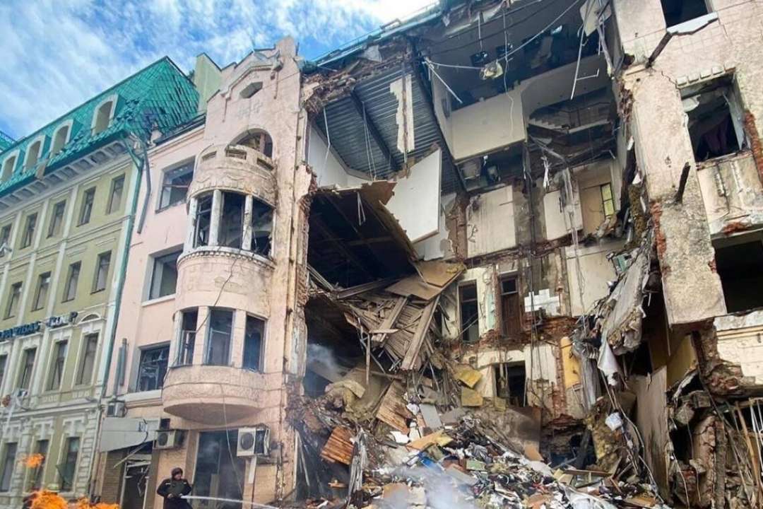 Разрушенный обстрелом жилой дом 1911 года / Фото: t.me/hueviykharkov Разрушенный дом