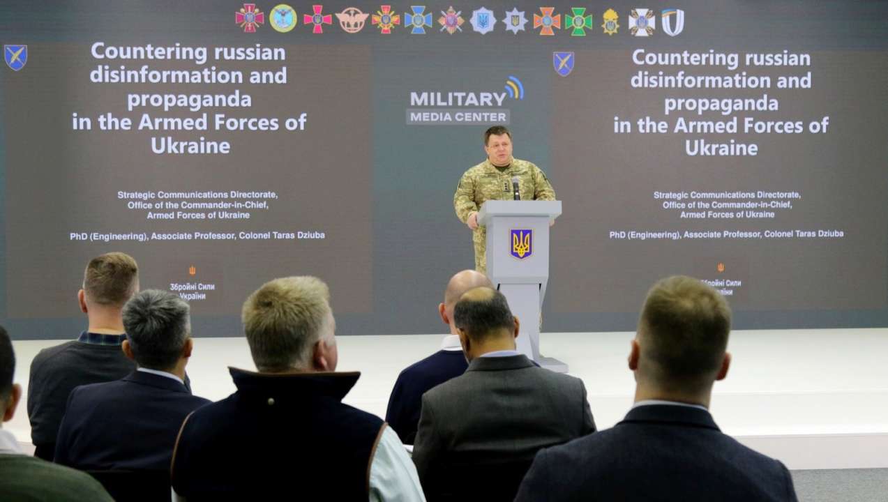 На такі цілі російської пропаганди, як дискредитація українських інститутів влади, дестабілізація суспільно-політичної обстановки та деморалізація армії, Україна має свої відповіді На такі цілі російської пропаганди, як дискредитація українських інститутів влади, дестабілізація суспільно-політичної обстановки та деморалізація армії, Україна має свої відповіді
