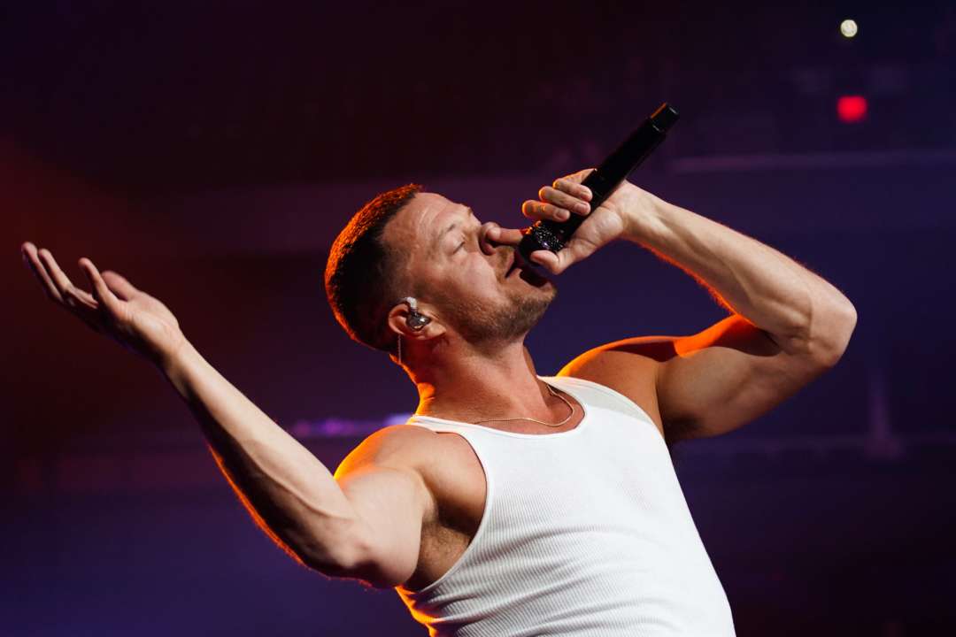 После 12 лет вместе: жена вокалиста Imagine Dragons подала на развод