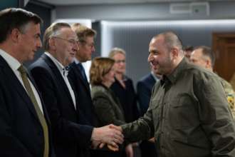 У Києві відбулася зустріч Умєрова і Сирського з делегацією Європарламенту/Фото: mil.gov.ua У Києві відбулася зустріч Умєрова і Сирського з делегацією Європарламенту