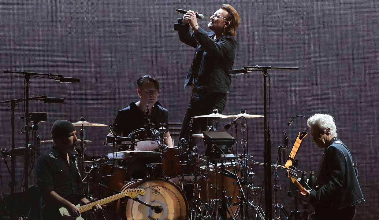 U2/Фото: gettyimages "Свобода — це відчуття”: рок-гурт U2 підтримав Володимира Зеленського після скандалу із Трампом