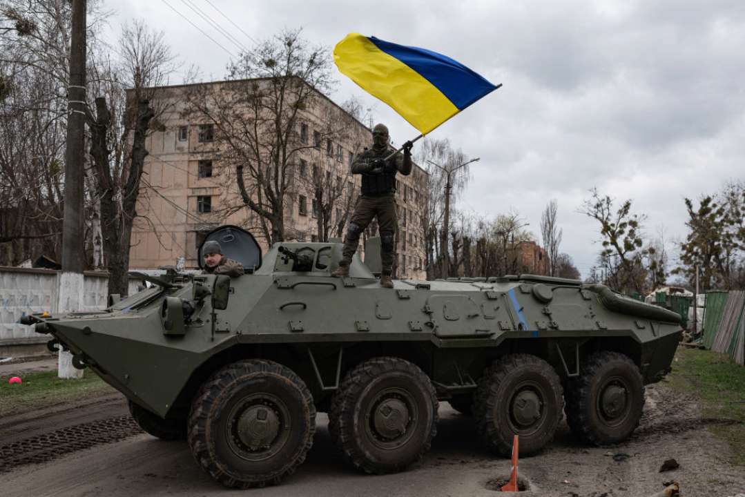 Новий рік люди хочуть зустрічати з українським прапором: коли ЗСУ деокупують Маріуполь Новий рік люди хочуть зустрічати з українським прапором: коли ЗСУ деокупують Маріуполь
