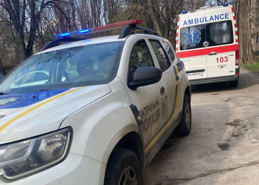 У Києві патрульні збили підлітків на електросамокаті/Фото: Патрульна поліція У Києві патрульні збили підлітків на електросамокаті/Фото: Патрульна поліція