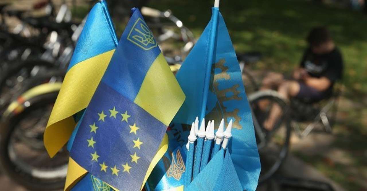 Европейцы по-прежнему выступают за поддержку Украины/Фото: Sean Gallup/Getty Images Сколько европейцев готовы в дальнейшем оказывать Украине гуманитарную помощь – опрос