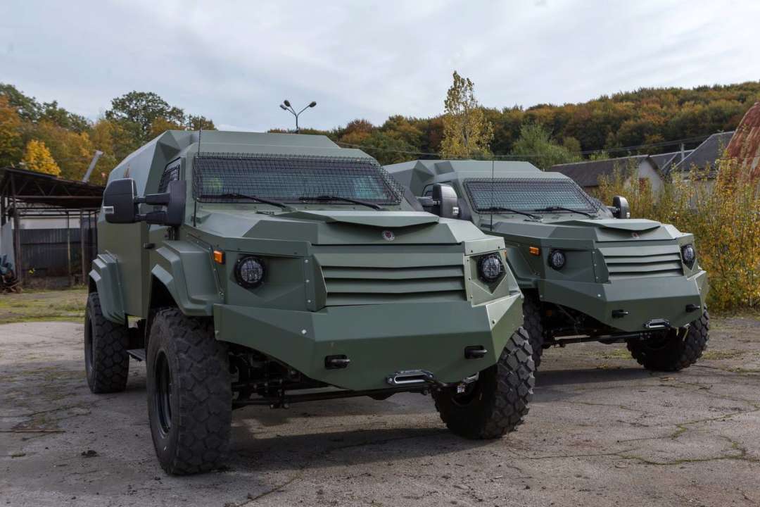 Відправили на фронт ще дві броньовані евакуаційні машини від UNITED24/Фото: Михайло Федоров Відправили на фронт ще дві броньовані евакуаційні машини від UNITED24/Фото: Михайло Федоров