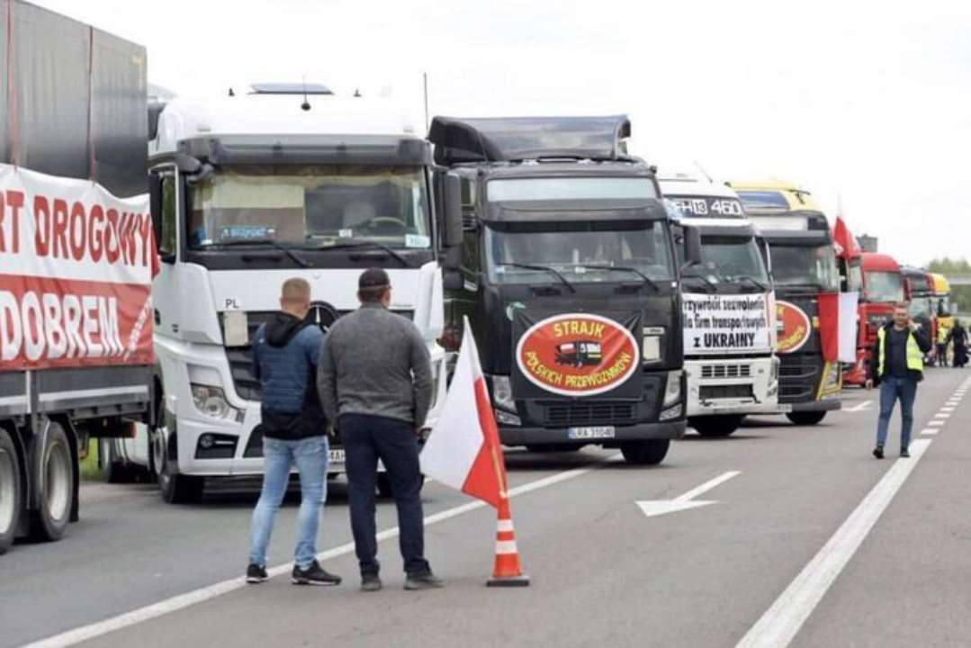 На кордоні з Польщею заблоковано близько 1700 транспортних засобів – ДПСУ