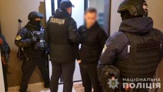Мошенники обманули на 45 млн украинцев, которые закупались для ВСУ/Фото: Нацполиция Мошенники обманули на 45 млн украинцев, которые закупались для ВСУ/Фото: Нацполиция