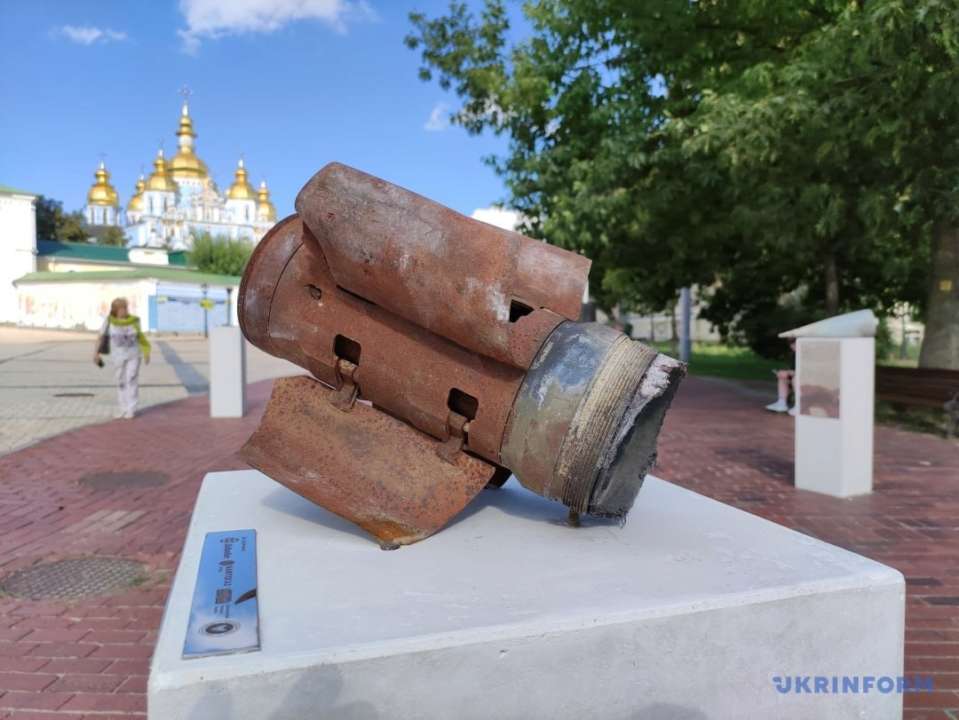 "Алея незламних міст" / Фото: Київ. Головне Відкриття експозиції "Алея незламних міст" на Михайлівській площі