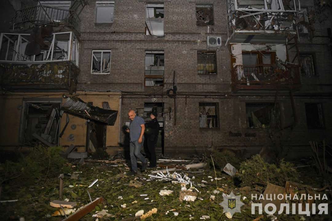 Враг обстрелял 10 общин Сумской обл. Херсонская обл.: ранены семь человек и один погибший. Число пострадавших в результате удара РФ в Запорожье увеличилось до 16 человек