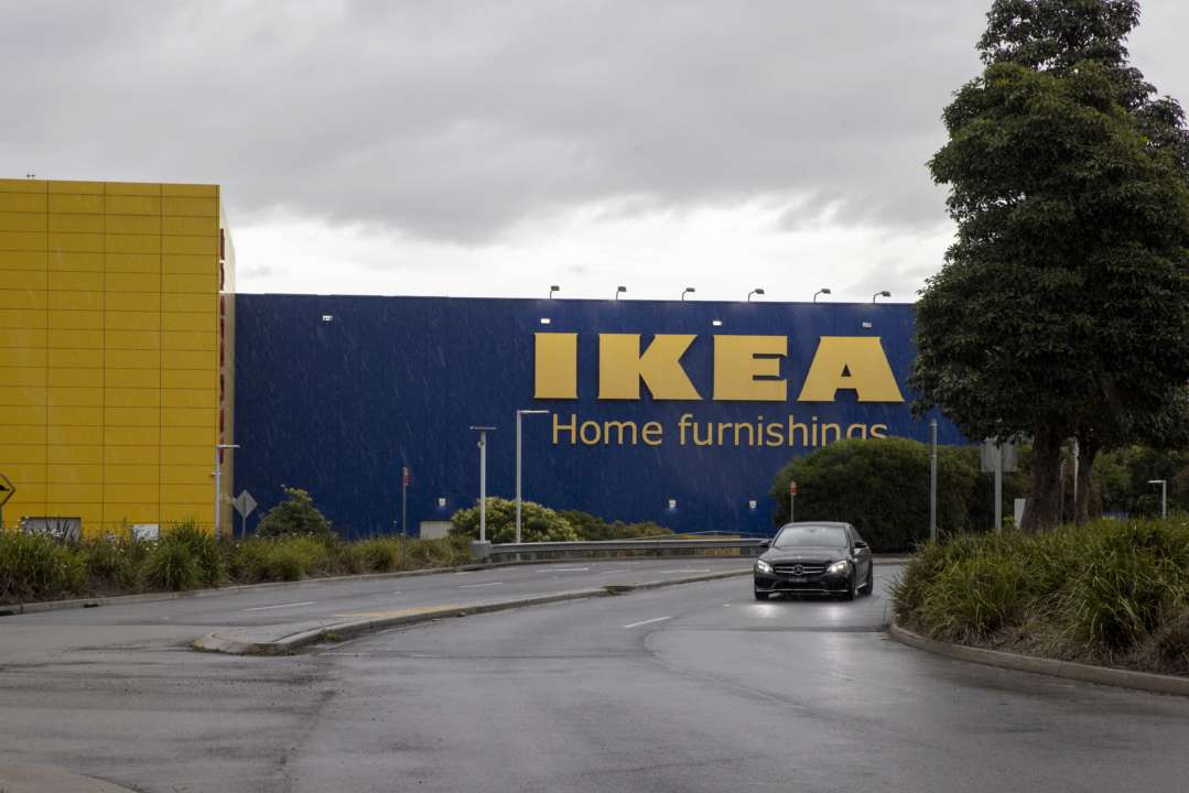 "В ловушке 90-х": IKEA создала реалити-шоу о жизни молодежи в старом доме