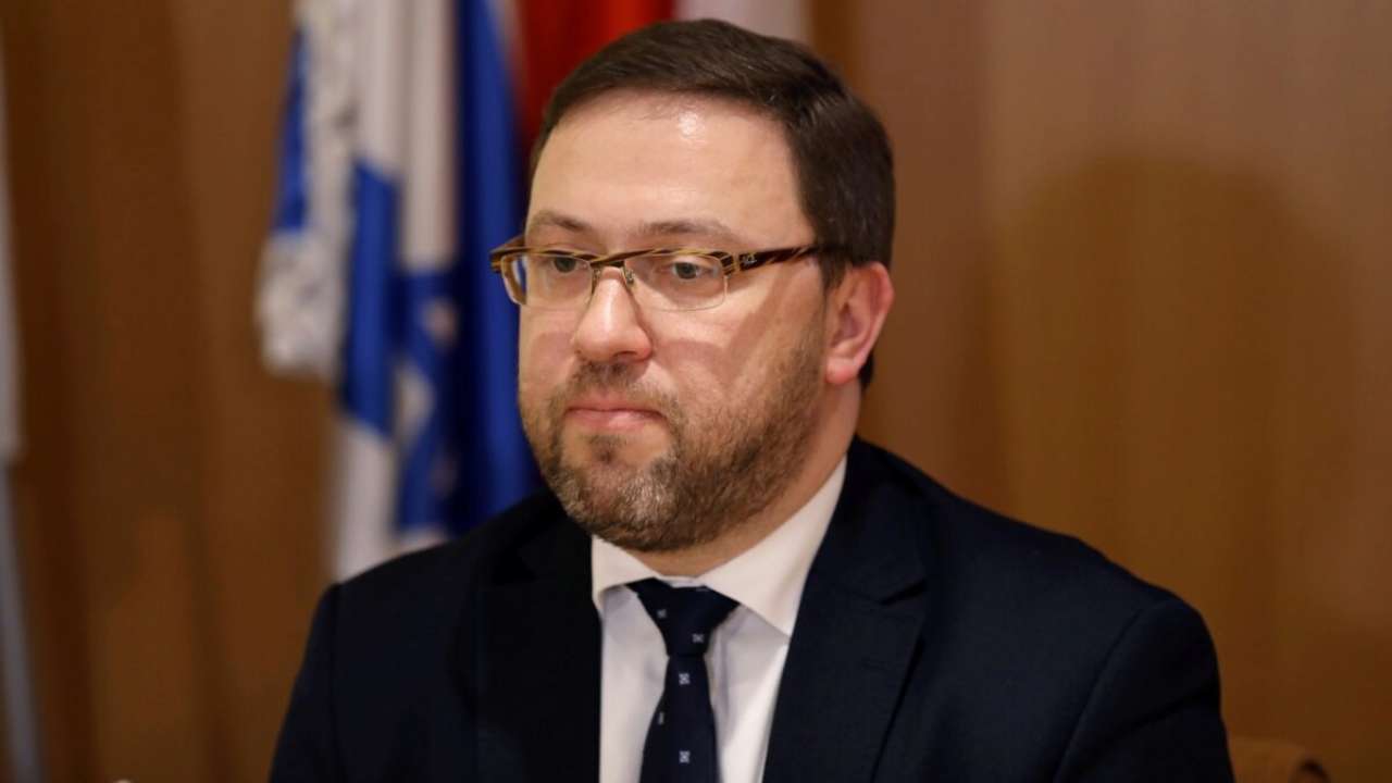 Посол Польши резко отреагировал на оказание помощи рф некоторых стран. Фото: gov.pl Бартош Цихоцкий