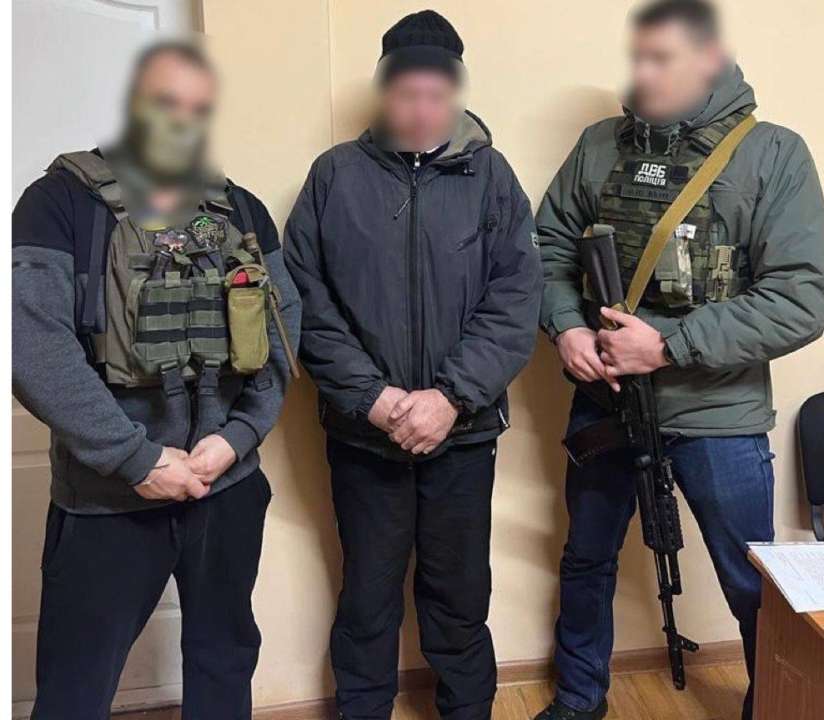 Находясь на псевдодолжностях, они входили в состав так называемых следственно-оперативных групп