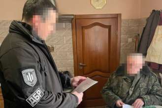 За матеріалами ДБР судитимуть військового посадовця з Харківщини, який заробляв на своїх підлеглих/Фото: ДБР За матеріалами ДБР судитимуть військового посадовця з Харківщини, який заробляв на своїх підлеглих/Фото: ДБР