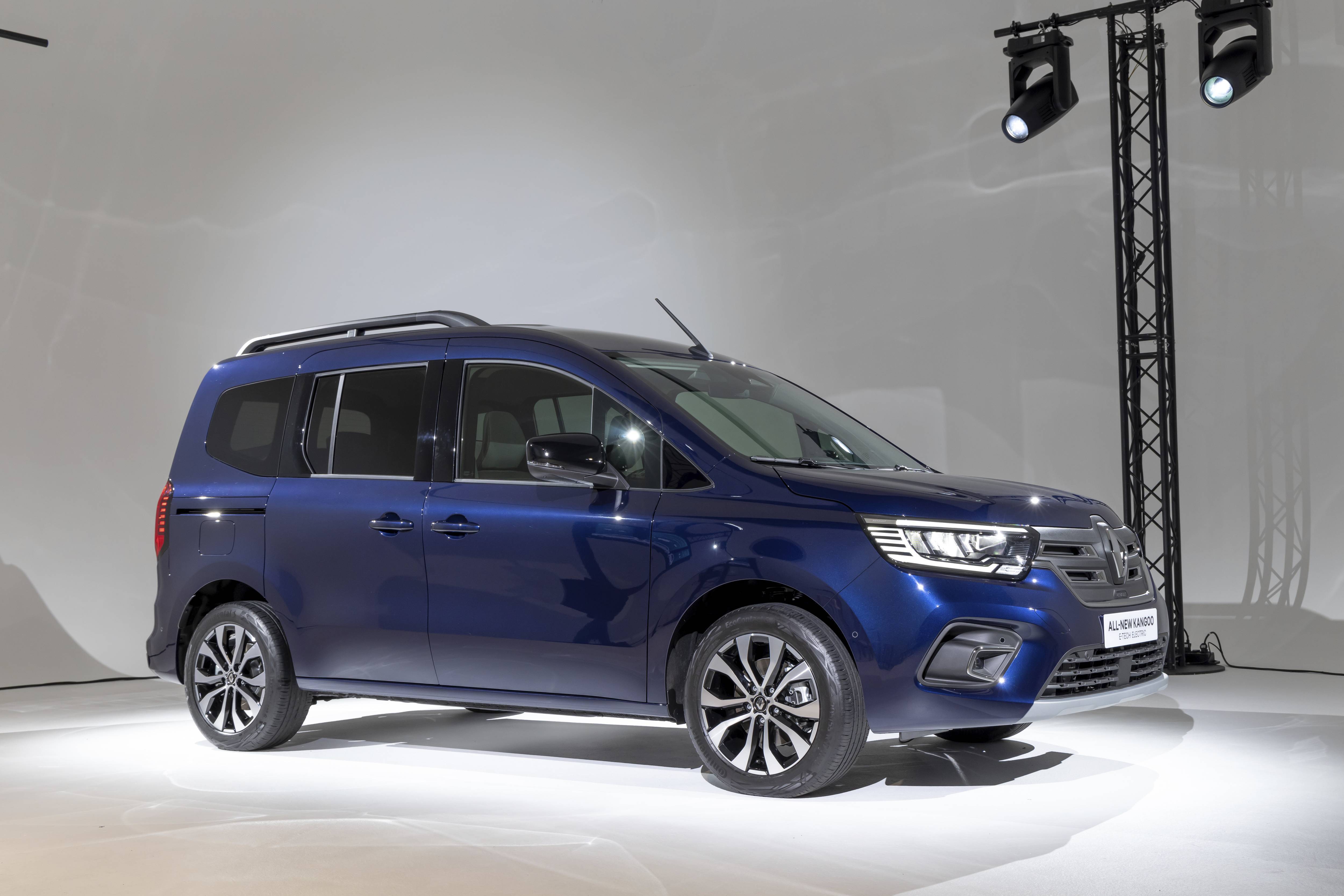Renault представила новый бюджетный электромобиль/Фото: Renault Renault