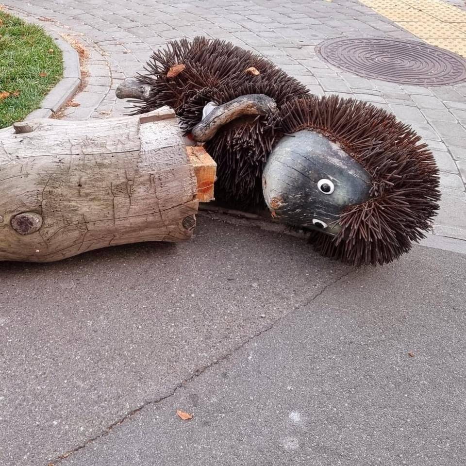 В Киеве сломали Ежика в тумане / Фото: Янина Соколовская В Киеве сломали Ежика в тумане / Фото: Янина Соколовская