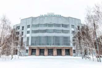 Оккупанты уничтожили в Харькове дворец культуры "Железнодорожник"/Фото: Александр Камышин Оккупанты уничтожили в Харькове дворец культуры "Железнодорожник"/Фото: Александр Камышин